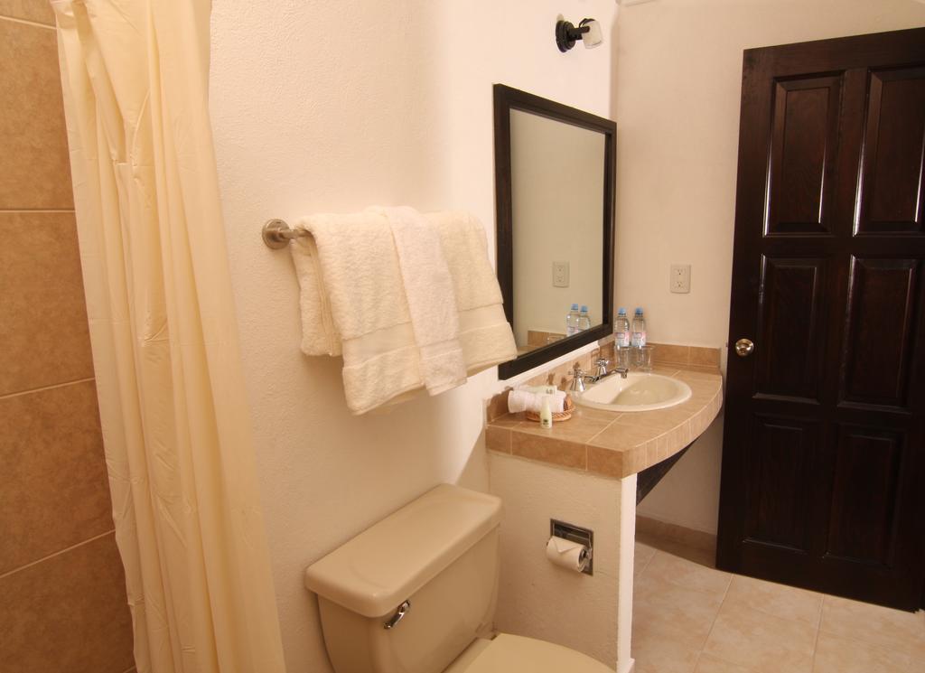 Hotel Villa Del Villar Queretaro Room photo